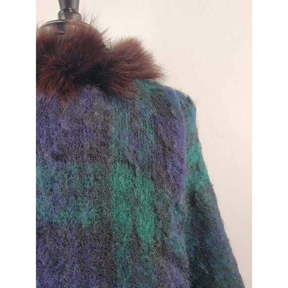 Yves Saint Laurent Vintage Poncho - Picture 7 of 9